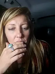 SheIsSomething — Stripchat recorded stream image, 22.11.2025 02:30