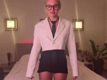 roselyn_rose — Chaturbate recorded stream image, 22.11.2025 15:30