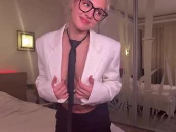 roselyn_rose — Chaturbate recorded stream image, 22.11.2025 15:30