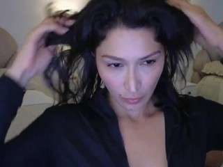 azaleiia — Camsoda recorded stream image, 22.11.2025 22:20