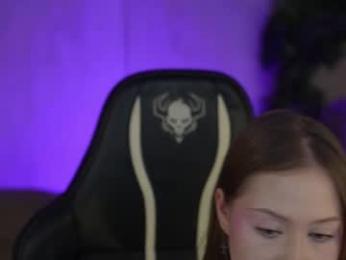 bright_diamonds_054 — Chaturbate recorded stream image, 22.11.2025 20:10