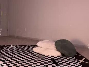 petitebrat — Chaturbate recorded stream screenshot (22 Nov 2025)