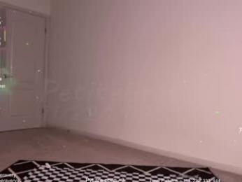 petitebrat — Chaturbate recorded stream screenshot (22 Nov 2025)