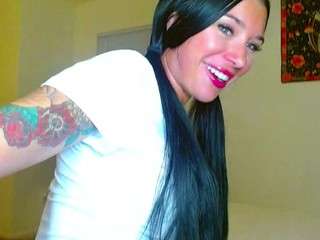 tighttinymilf — Camsoda recorded stream screenshot (23 Nov 2025)