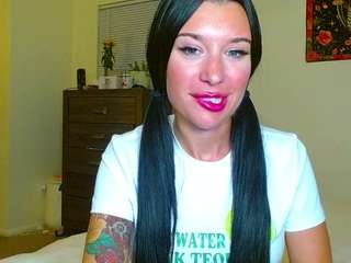 tighttinymilf — Camsoda recorded stream screenshot (23 Nov 2025)