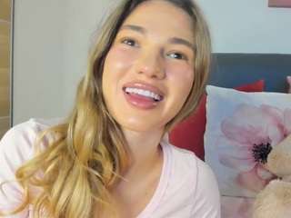 dariadeli — Camsoda recorded stream image, 23.11.2025 07:00