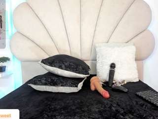 daniela-tovar — Camsoda recorded stream screenshot (24 Nov 2025)