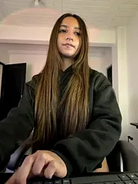 aly_golden_ — Stripchat recorded stream image, 24.11.2025 07:10