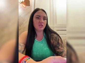 KROSHKA_N — Bongacams recorded stream screenshot (25 Nov 2025)