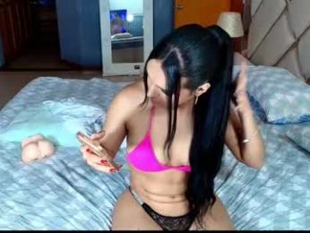 sarawonder69x — Chaturbate recorded stream screenshot (25 Nov 2025)