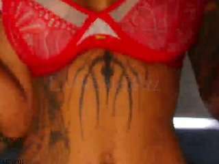 laurensaenz — Camsoda recorded stream screenshot (25 Nov 2025)