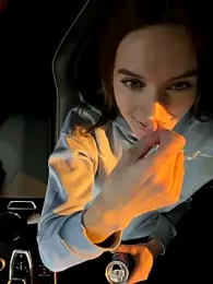 -AngelAri- — Stripchat recorded stream image, 25.11.2025 18:00