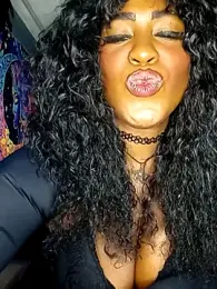 AmazonianMistress — Stripchat recorded stream image, 25.11.2025 20:00