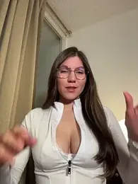 AmelieLaurent_ — Stripchat recorded stream screenshot (27 Nov 2025)