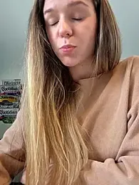 lucie_mehott — Stripchat recorded stream screenshot (27 Nov 2025)