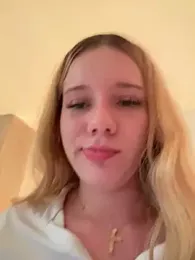 NicoleCut — Stripchat recorded stream image, 25.02.2025 10:50