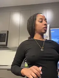 Your_Paris — Stripchat recorded stream image, 27.11.2025 15:00