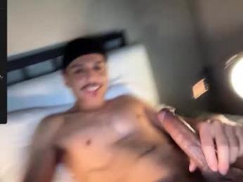 xmomentumx — Chaturbate recorded stream image, 30.11.2025 04:20