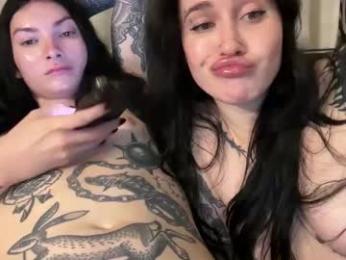 elyseeve333 — Chaturbate recorded stream screenshot (01 Dec 2025)