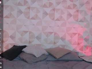 elissecinnamon — Camsoda recorded stream image, 25.02.2025 21:40
