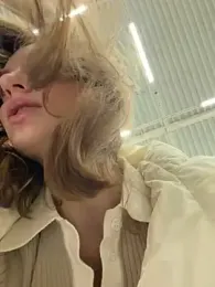 -AngelAri- — Stripchat recorded stream image, 01.12.2025 18:00