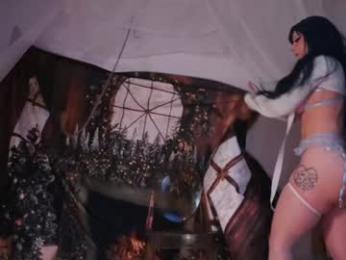 mollyflwers — Chaturbate recorded stream screenshot (01 Dec 2025)