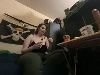 Snowbunnycake_131 — Stripchat recorded stream screenshot (03 Dec 2025)