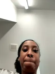 Your_Paris — Stripchat recorded stream image, 04.12.2025 01:40