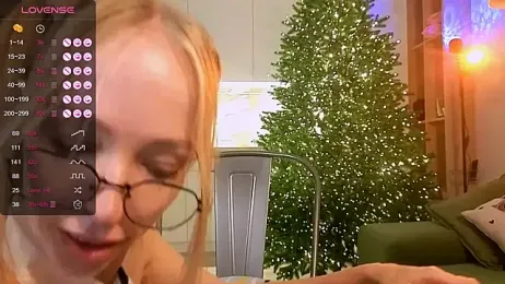 BritaKiss — Stripchat recorded stream screenshot (04 Dec 2025)