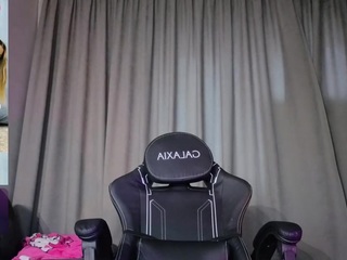 megan-ros — Camsoda recorded stream image, 04.12.2025 05:20