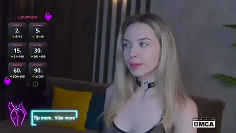 Holl1Would — Stripchat recorded stream screenshot (26 Feb 2025)