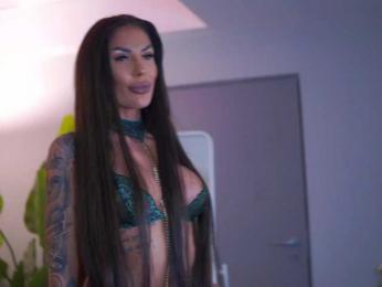 RaquelleVon — Bongacams recorded stream image, 05.12.2025 09:40