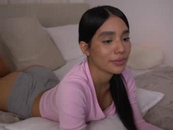 veroniqe_lounge — Chaturbate recorded stream image, 06.12.2025 00:10