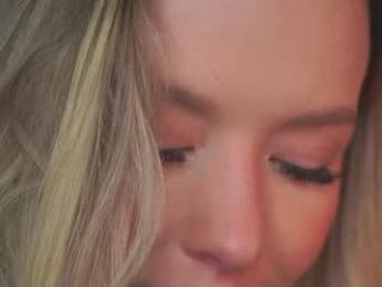 agent_blonde — Chaturbate recorded stream image, 06.12.2025 19:00