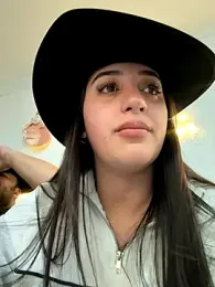 Hannahoff — Stripchat recorded stream image, 07.12.2025 06:10