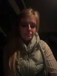 Betsy — Stripchat recorded stream image, 07.12.2025 17:00