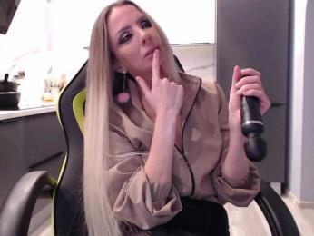 blondalina — Bongacams recorded stream screenshot (08 Dec 2025)