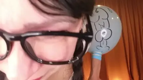 Vickiebee — Stripchat recorded stream image, 09.12.2025 03:50