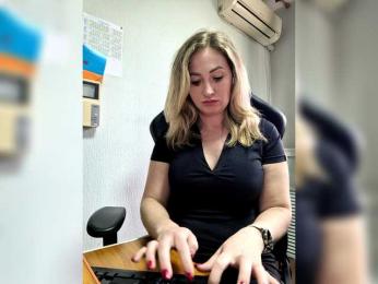 goddesssssss — Bongacams recorded stream screenshot (09 Dec 2025)