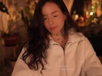 effylowell_ — Chaturbate recorded stream image, 10.12.2025 01:50