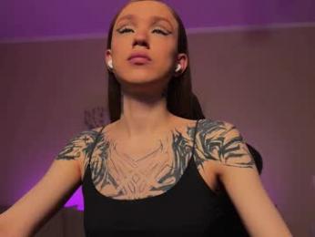 twiinkie_pie — Chaturbate recorded stream image, 10.12.2025 19:30