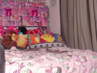 karliekayozz — Camsoda recorded stream image, 12.12.2025 02:40
