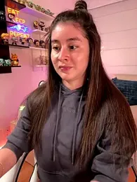 Sharon_07 — Stripchat recorded stream image, 12.12.2025 00:00