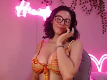 _miss_hinata_ — Chaturbate recorded stream image, 13.12.2025 13:00