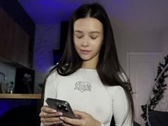 emilybatee — Chaturbate recorded stream screenshot (13 Dec 2025)