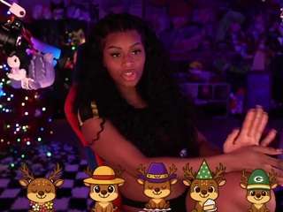 lovenzia — Camsoda recorded stream image, 15.12.2025 04:10