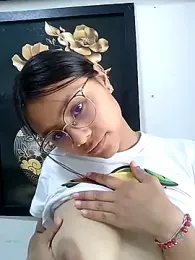 SofieLove_01 — Stripchat recorded stream image, 15.12.2025 08:40