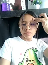 SofieLove_01 — Stripchat recorded stream image, 15.12.2025 08:40