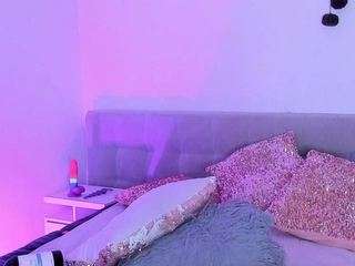 madelanecoote — Camsoda recorded stream image, 15.12.2025 11:40