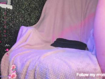 EmilyLopess — Bongacams recorded stream image, 16.12.2025 03:50